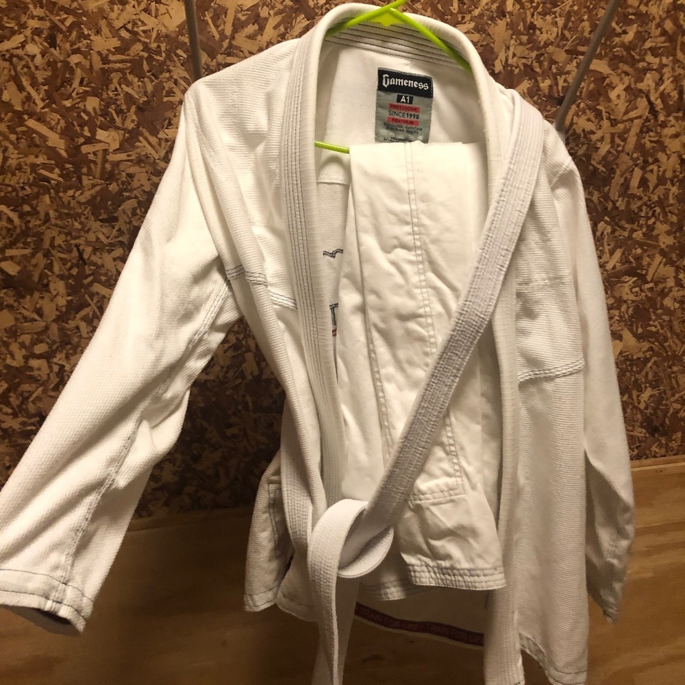 Gracie Jiu-jitsu fight jacket, pants and belt EUC